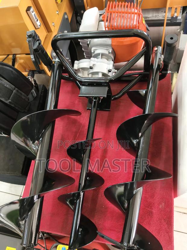 2 Stroke Astamilano Earth Auger/Quality 2 Stroke Earth Auger - main view