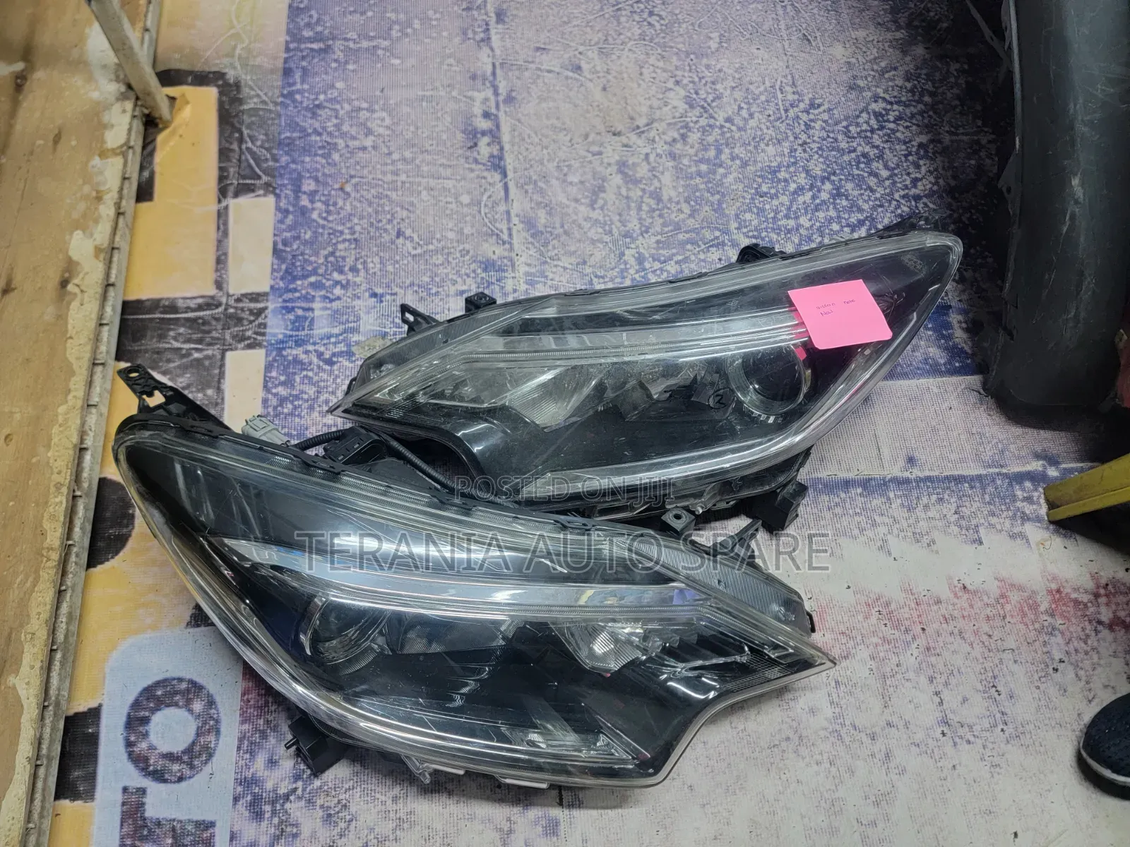 Nissan Note Headlight Letter B And