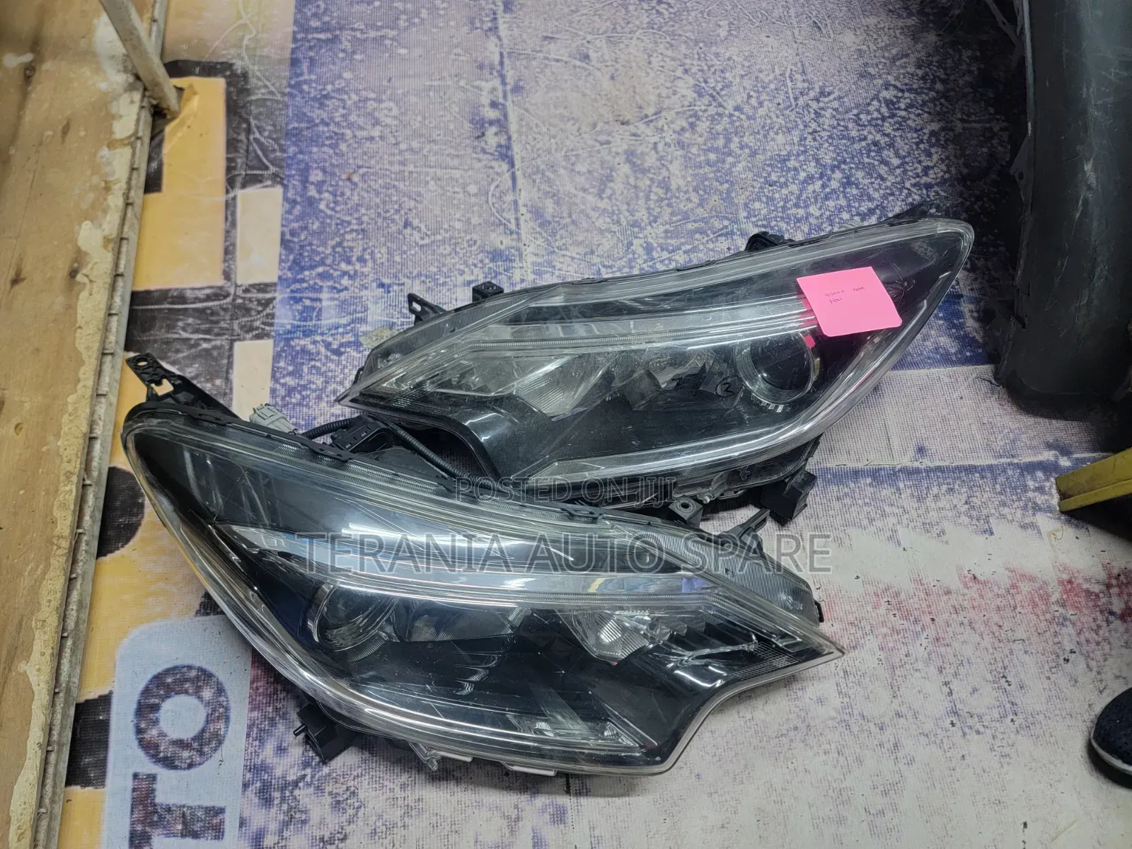 Nissan Note Headlight Letter B And