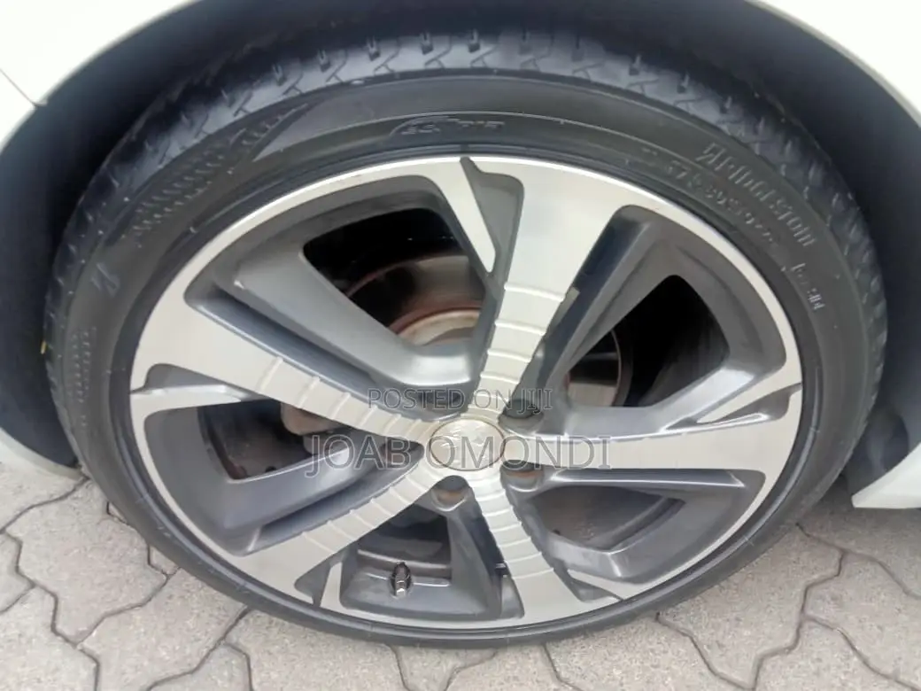 Peugeot 308 2018 White