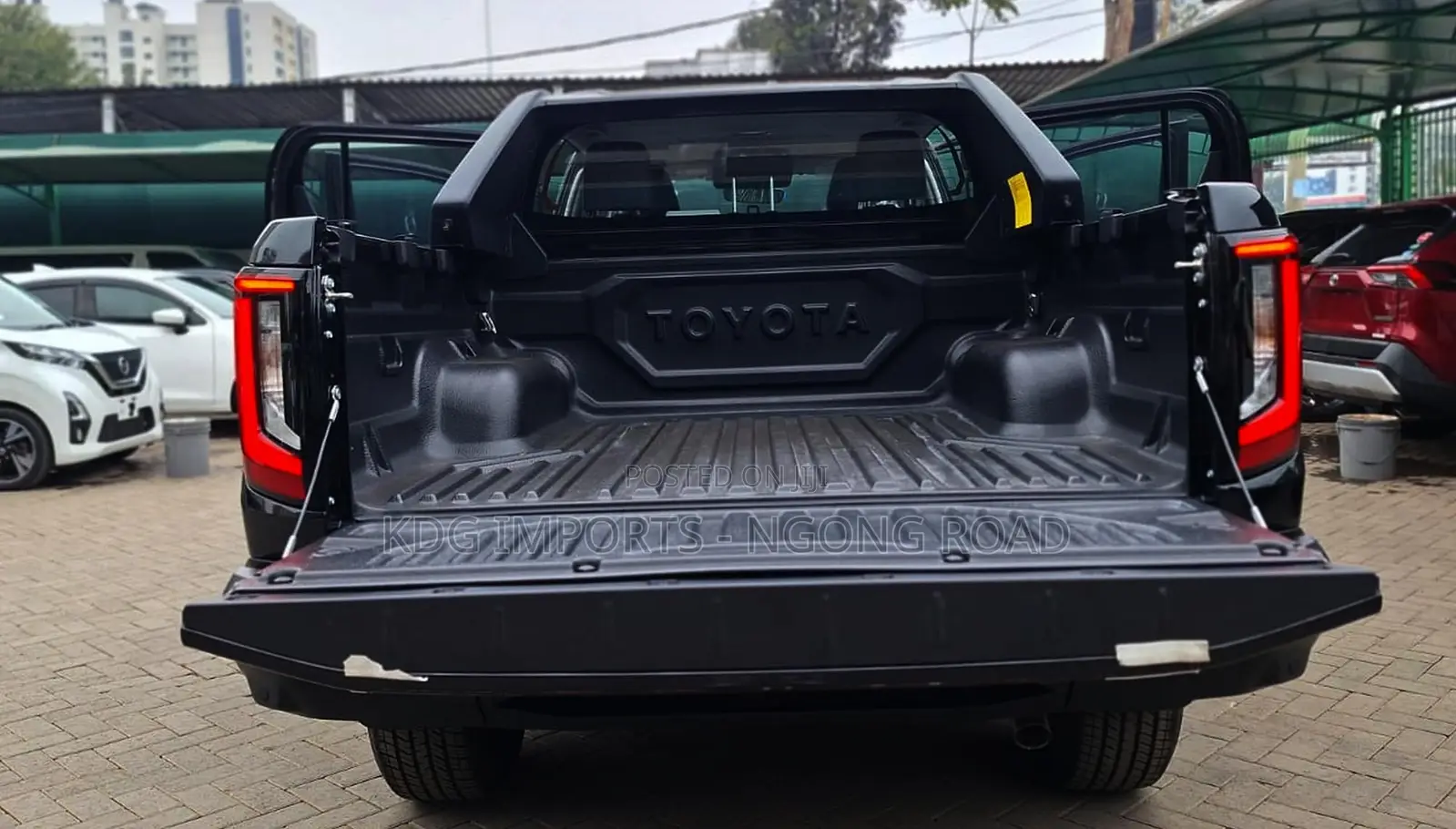 New Toyota Hilux 2026 Black