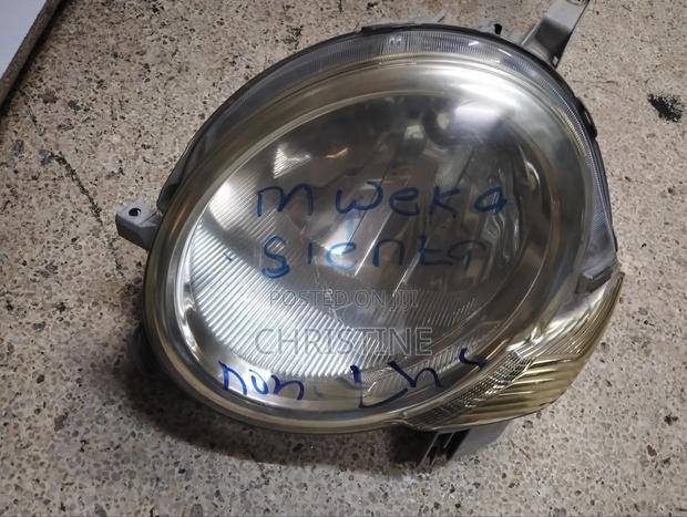 Toyota Sienta Headlight Left Non Xenon - thumbnail 2