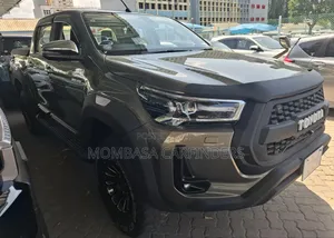 Toyota Hilux 2021 Gold