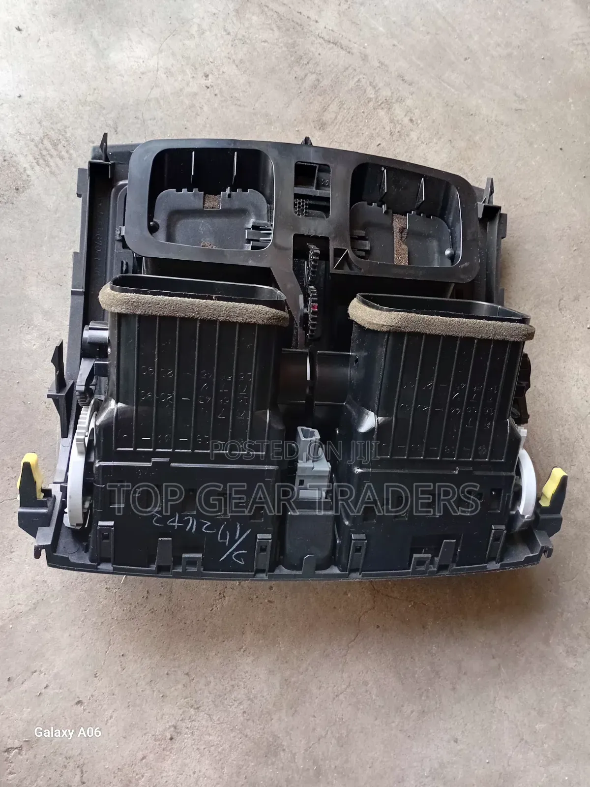 Auris Dashboard Cover/Hazard