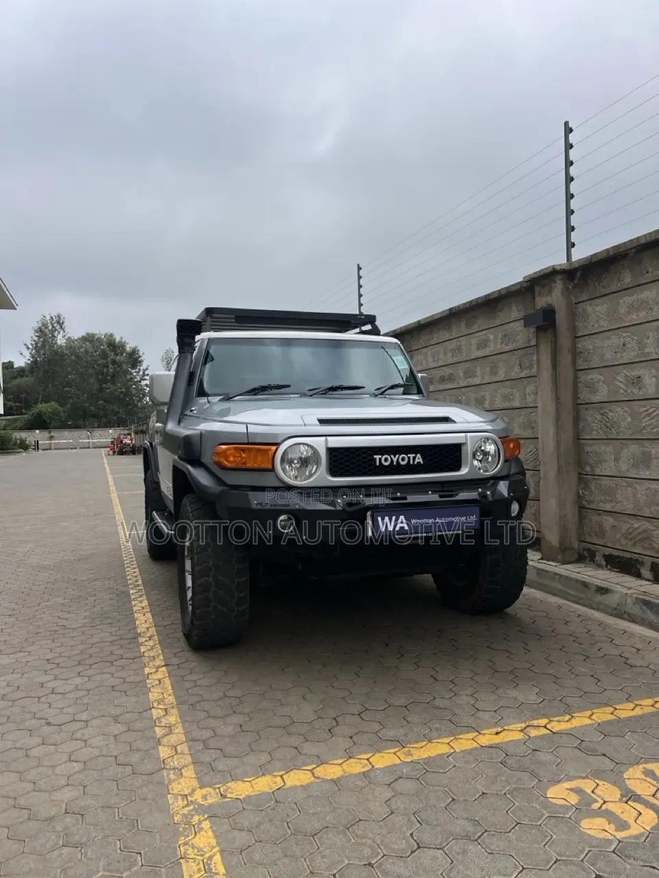 Toyota FJ Cruiser 2013 Gray