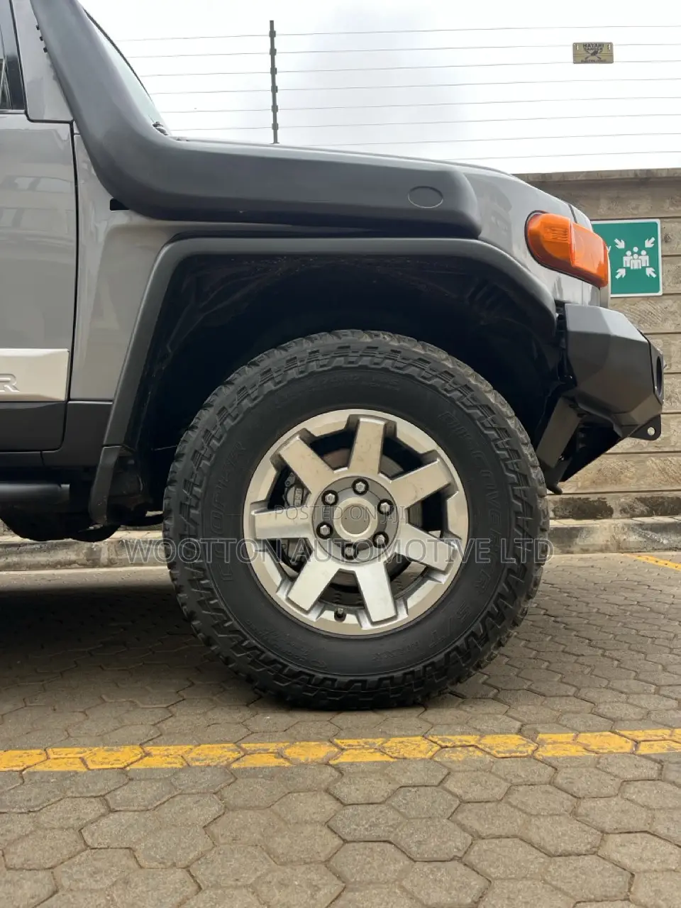 Toyota FJ Cruiser 2013 Gray