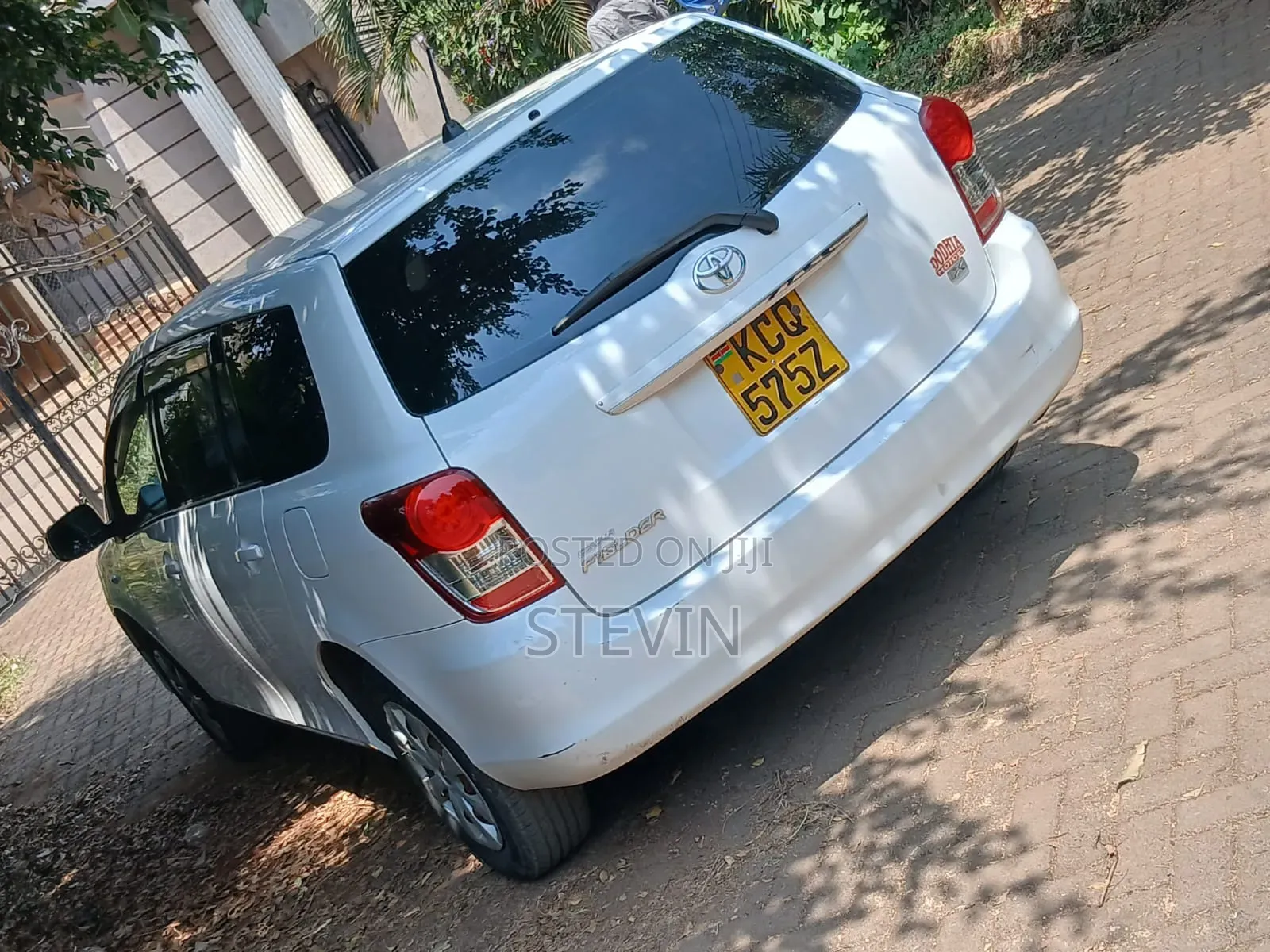 Toyota Corolla Fielder 2010 White