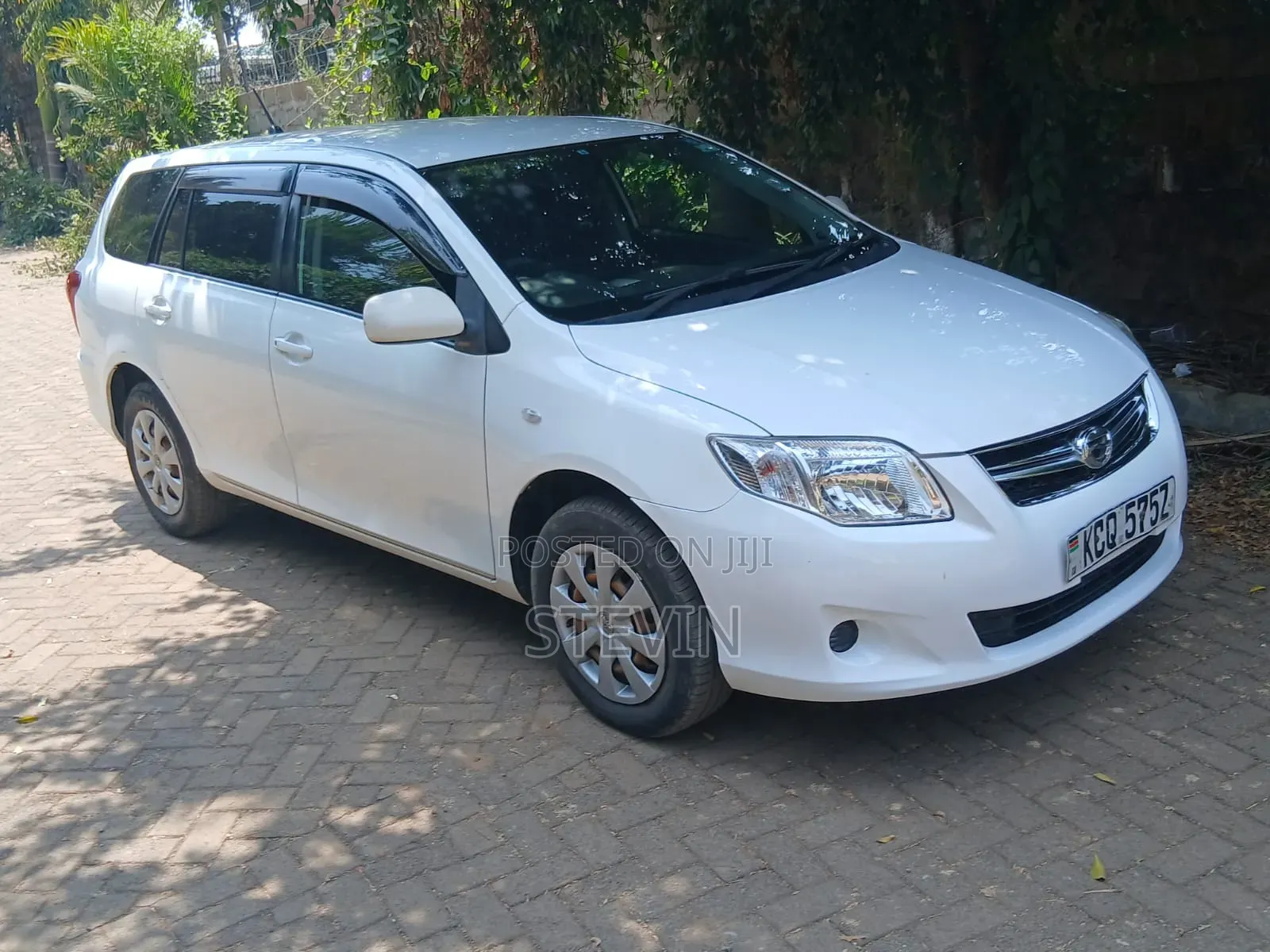 Toyota Corolla Fielder 2010 White