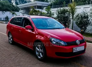 Volkswagen Golf 2011 Red