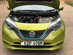 Nissan Note 2017 Green