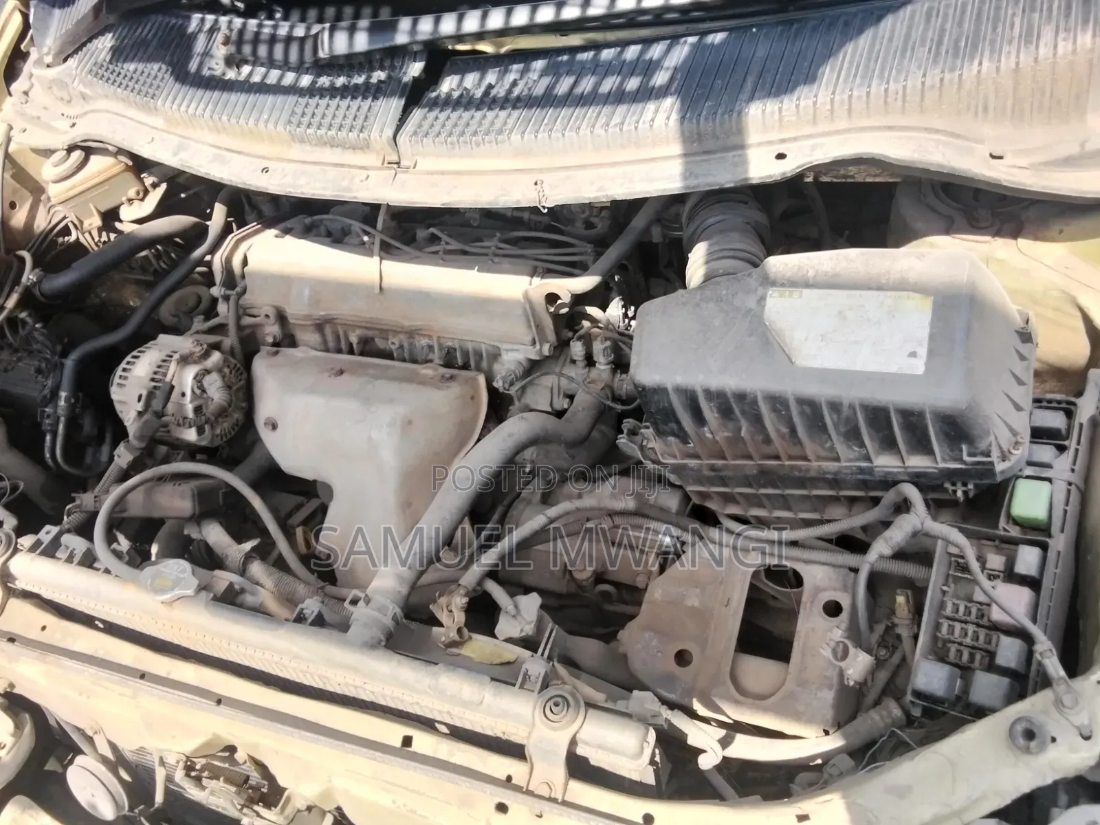 Toyota Nadia 2000 Gold