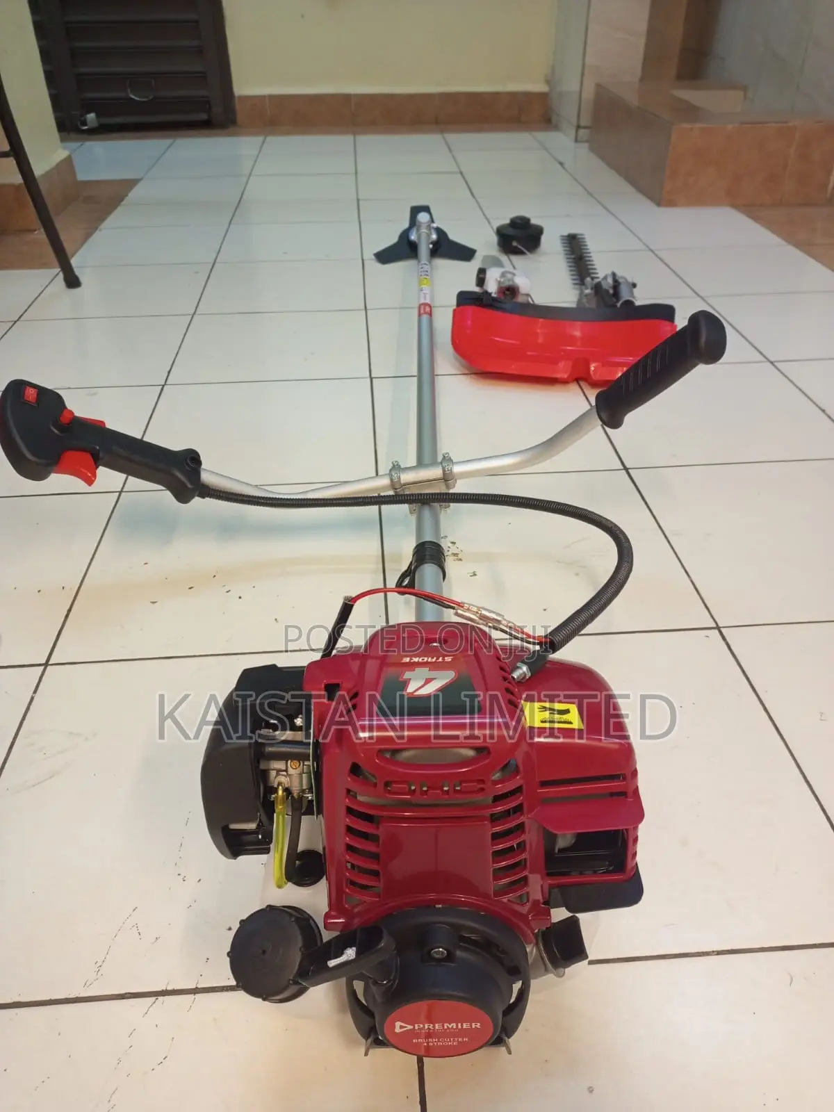 4-in-1 4-Stroke - Brush Cutter, Pruner Chainsaw Grass Trimmer