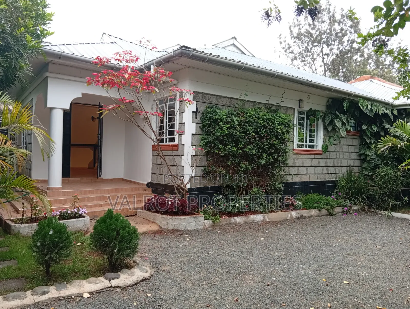 4bdrm Bungalow in Nkoroi for sale