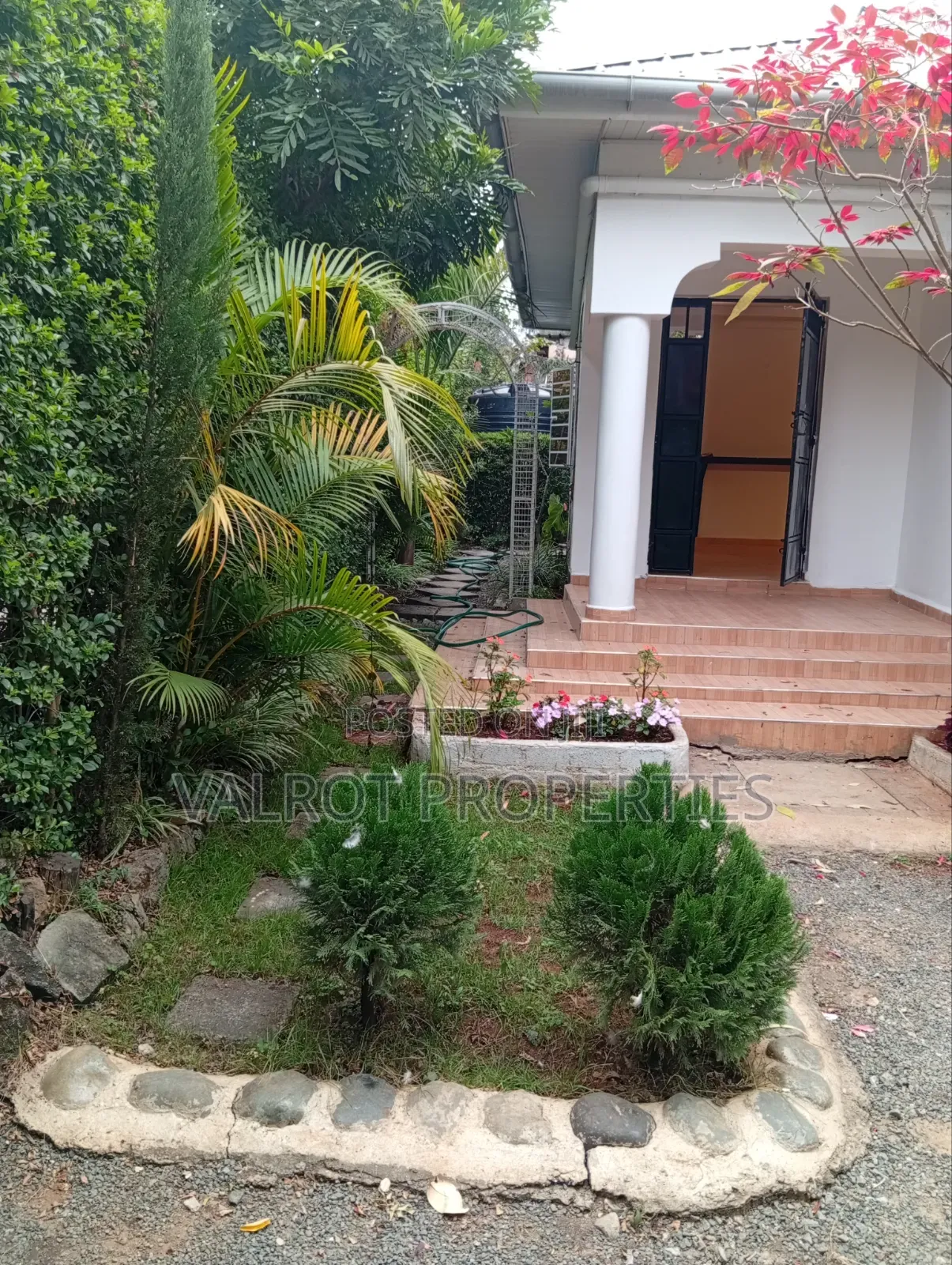4bdrm Bungalow in Nkoroi for sale