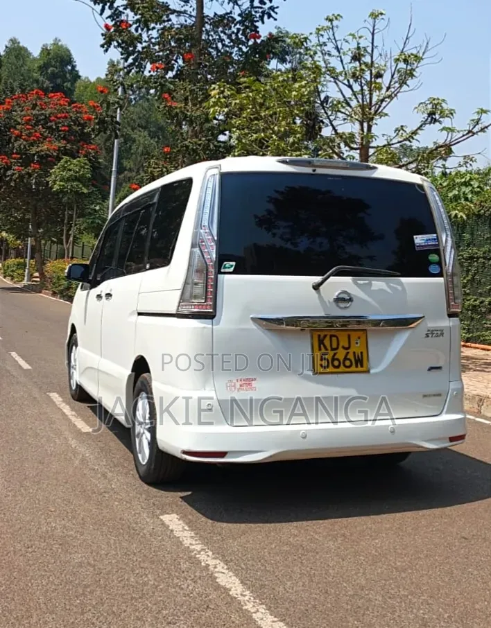 Nissan Serena 2016 White
