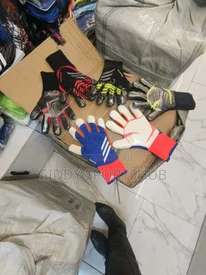 Super Goalkeeper Gloves