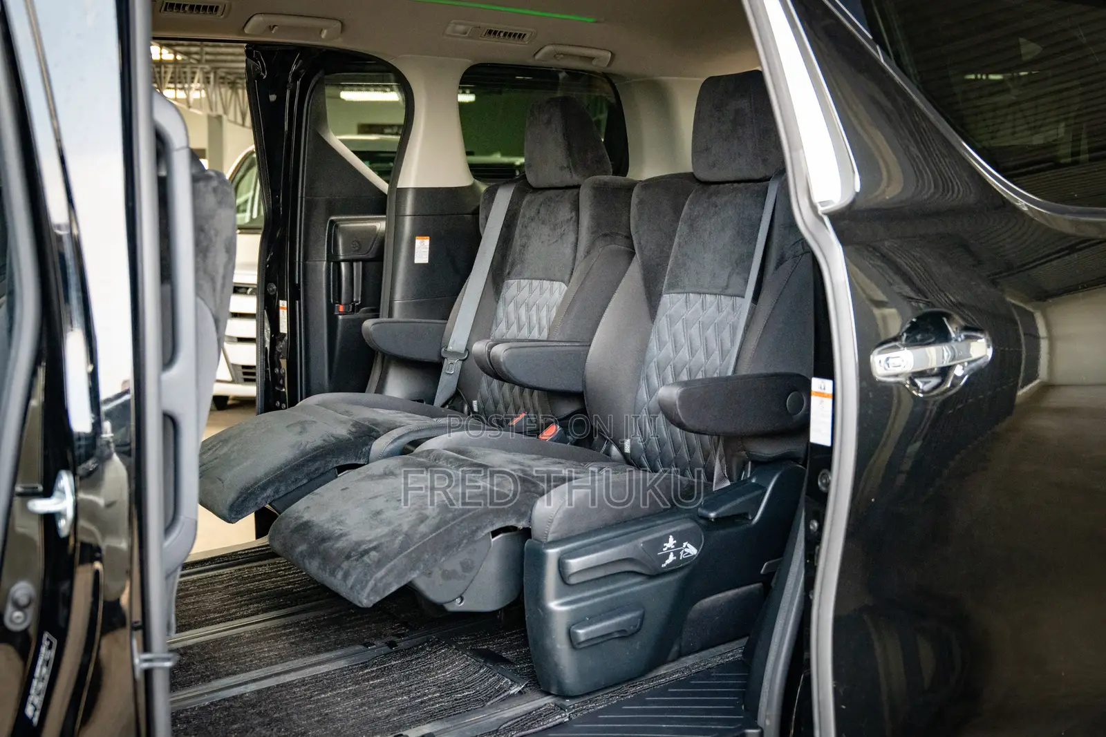 Toyota Alphard 2.5 Petrol FWD 2019 Black