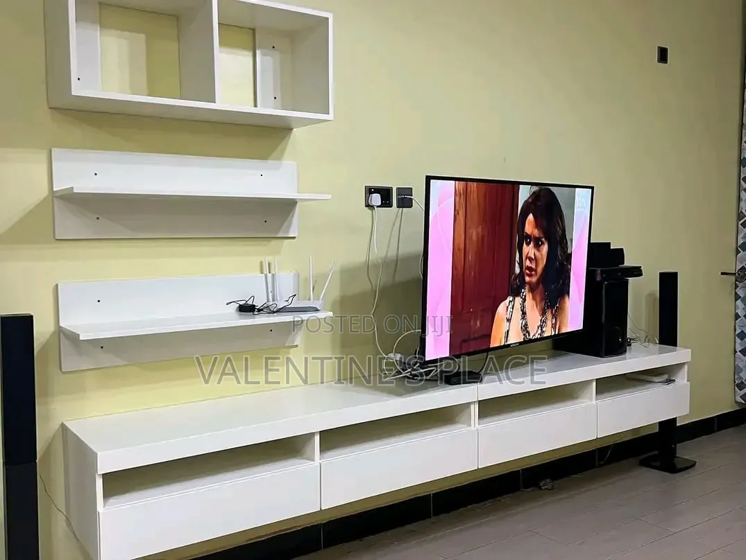 Modern 7FT Entertainment Unit – Sleek TV Stand