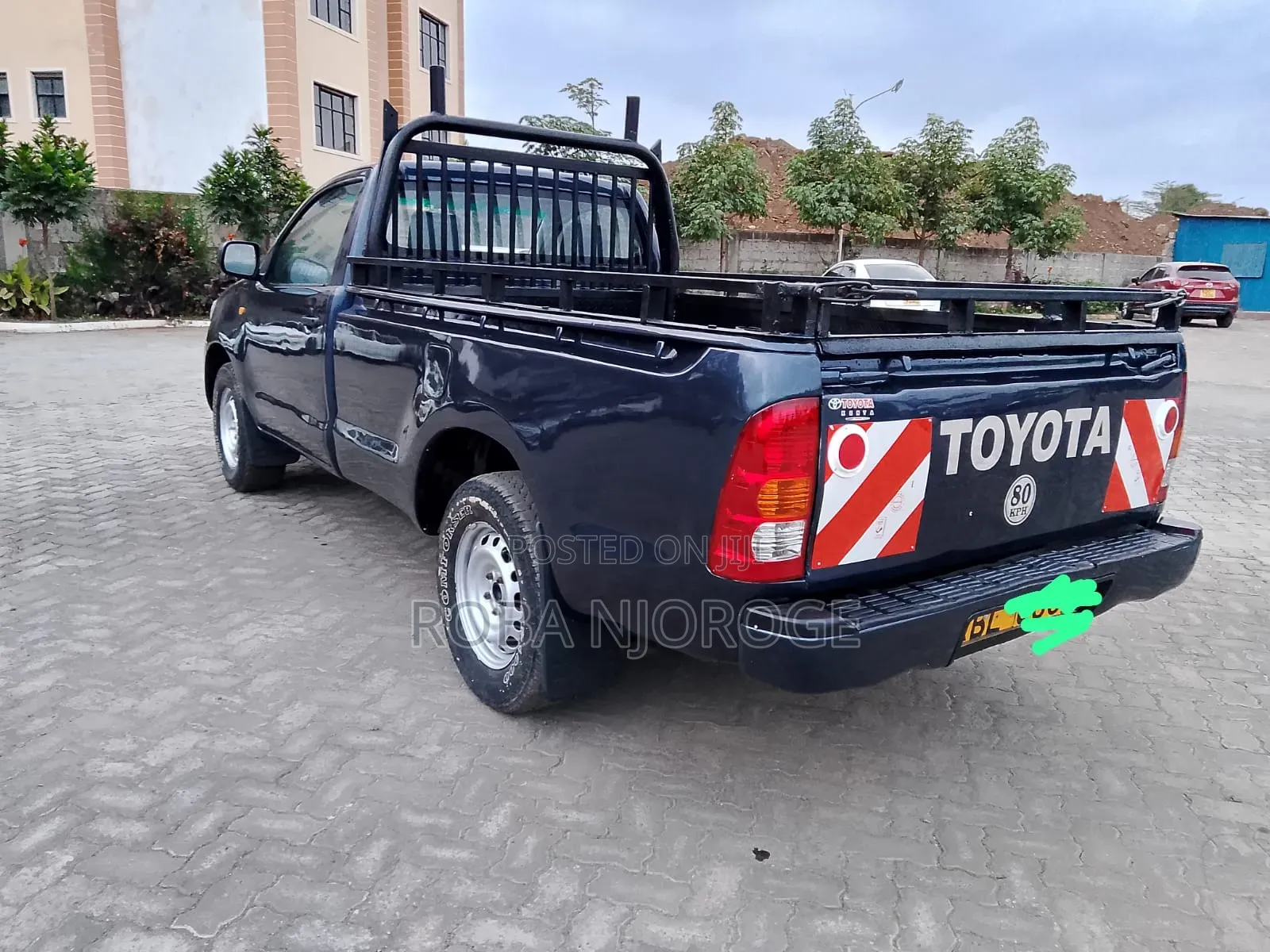 Toyota Hilux 2010 Blue