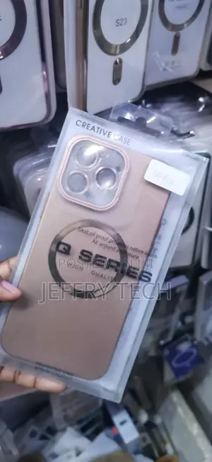 Magnetic Protective Phone Case Features a Sleek Matte Rose Gold