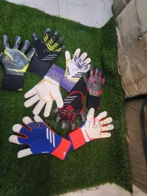 Adidas Predator Pro Goalkeeper Gloves