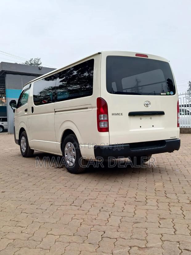 Toyota HiAce 2019 - thumbnail 5