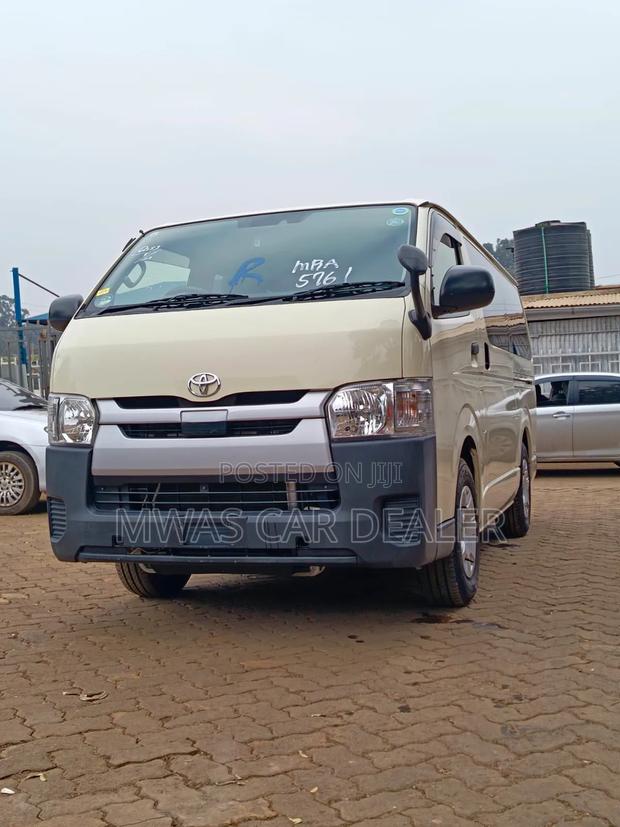 Toyota HiAce 2019 - thumbnail 6