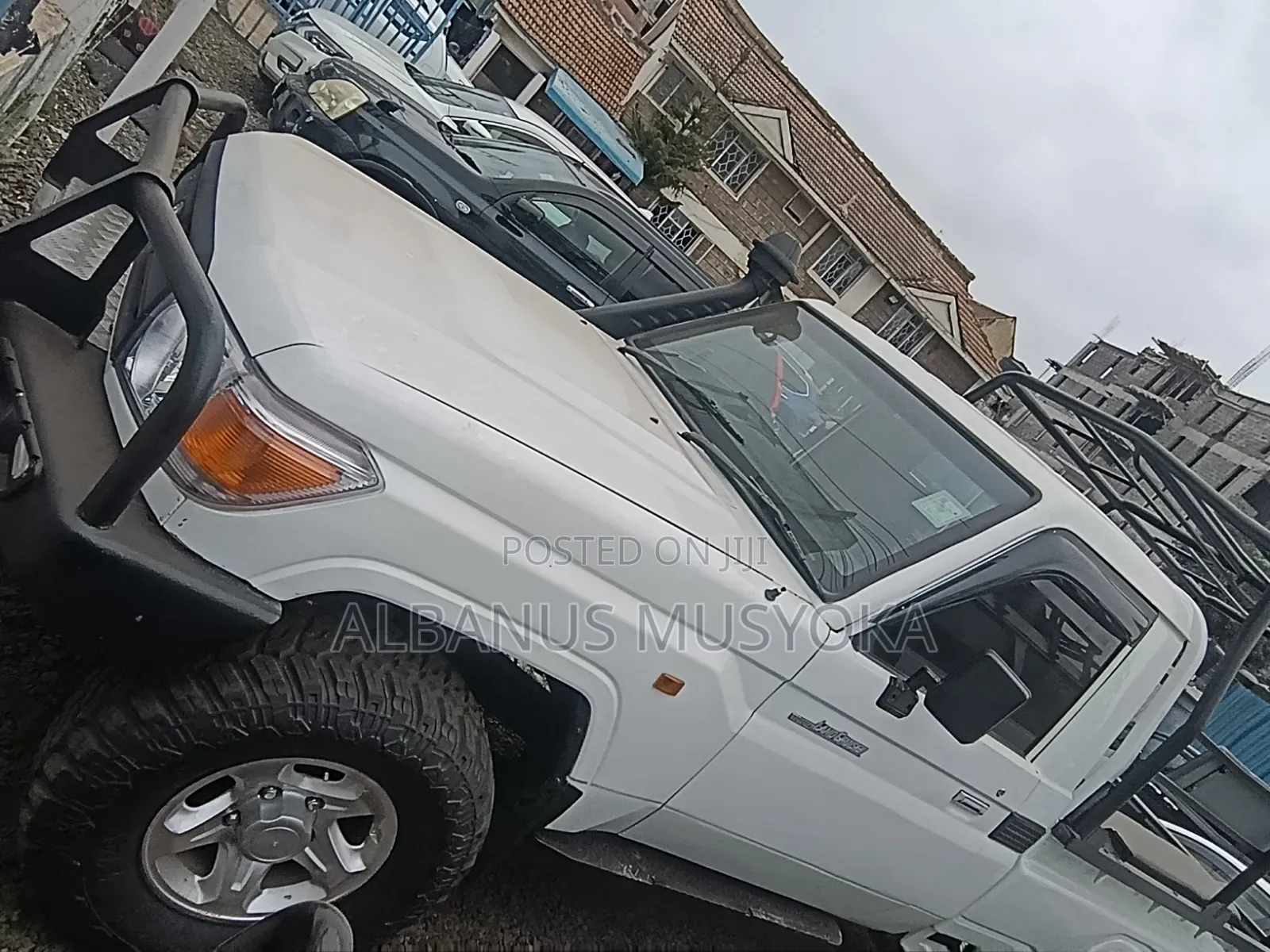 Toyota Land Cruiser 2016 White