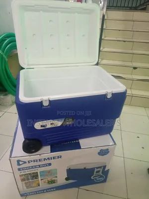 100 Litres Cooler Box