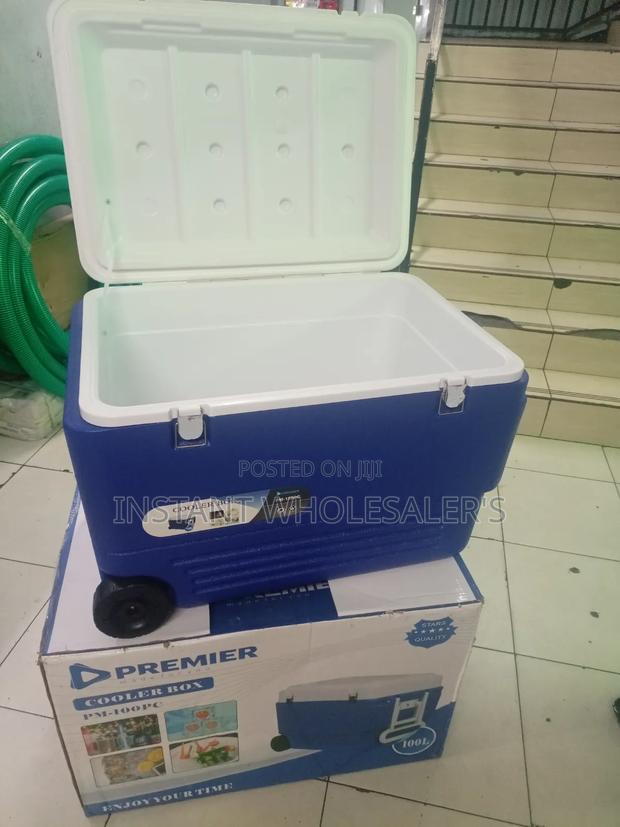 100 Litres Cooler Box - main view