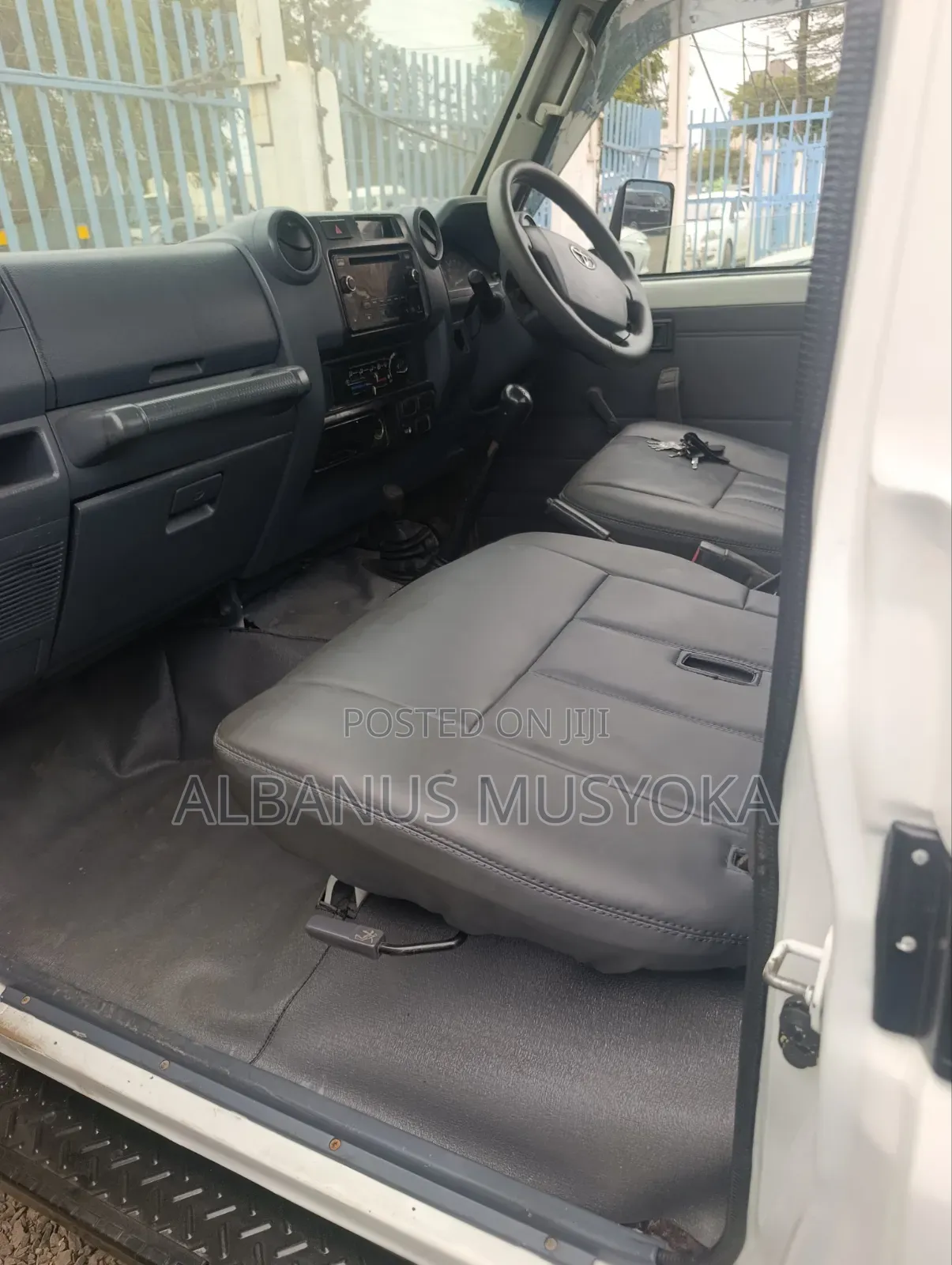 Toyota Land Cruiser 2016 White