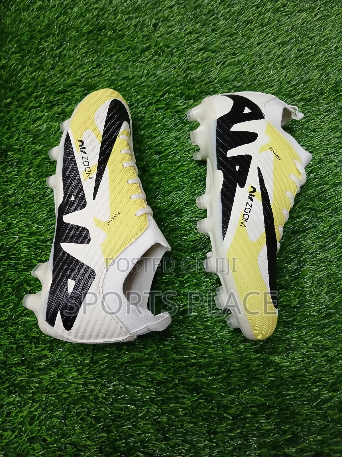 Cream Kids Football Boots Air Zoom