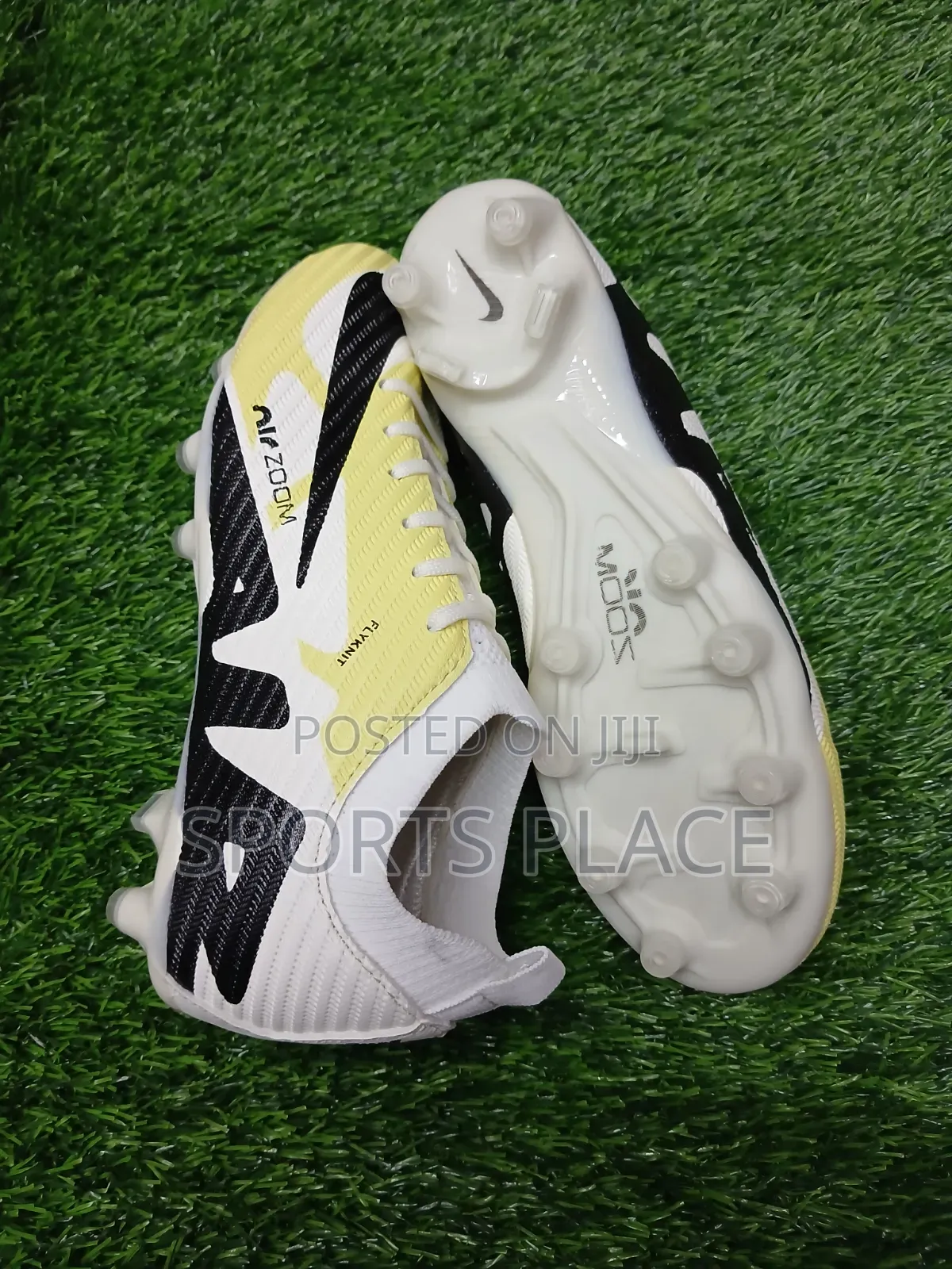 Cream Kids Football Boots Air Zoom