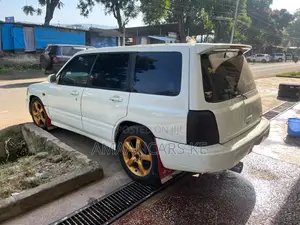 Subaru Forester SF 2.0 1999 White