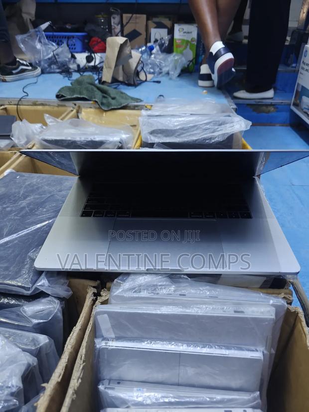 Laptop Apple MacBook Pro 16GB Intel Core i7 SSD 512GB - thumbnail 4