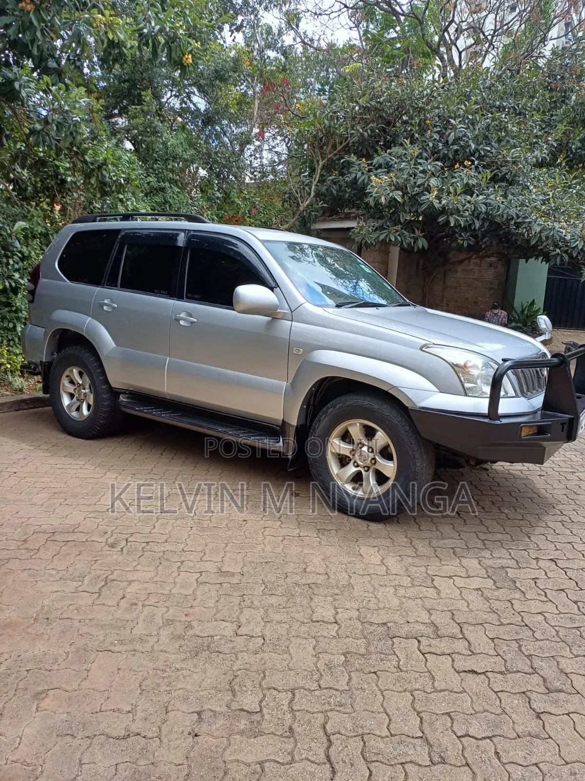 Toyota Land Cruiser Prado 2010 Silver