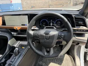 Toyota Crown Platinum 2023 White