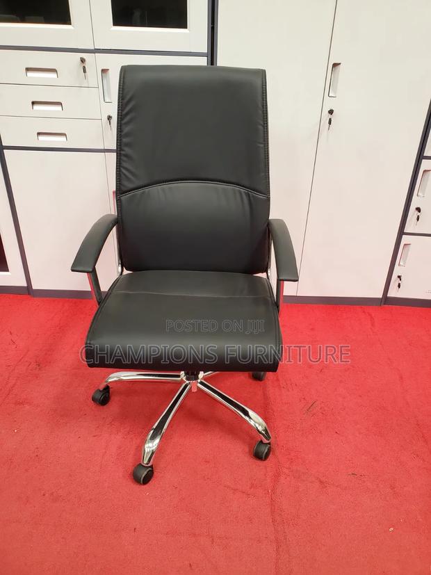 Sturdy Black Office Chair Leather - thumbnail 4