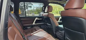 Toyota Land Cruiser 4.6 V8 ZX 2017 Black