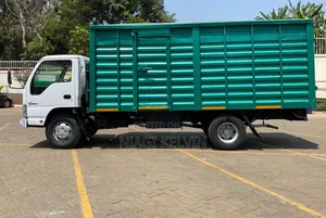 Isuzu NPR 2012 White