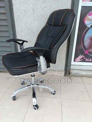 Two Gears Leather Chair