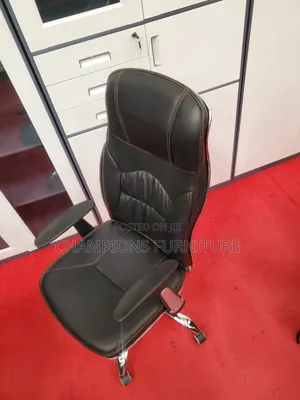 Black Low Leather Office Chair