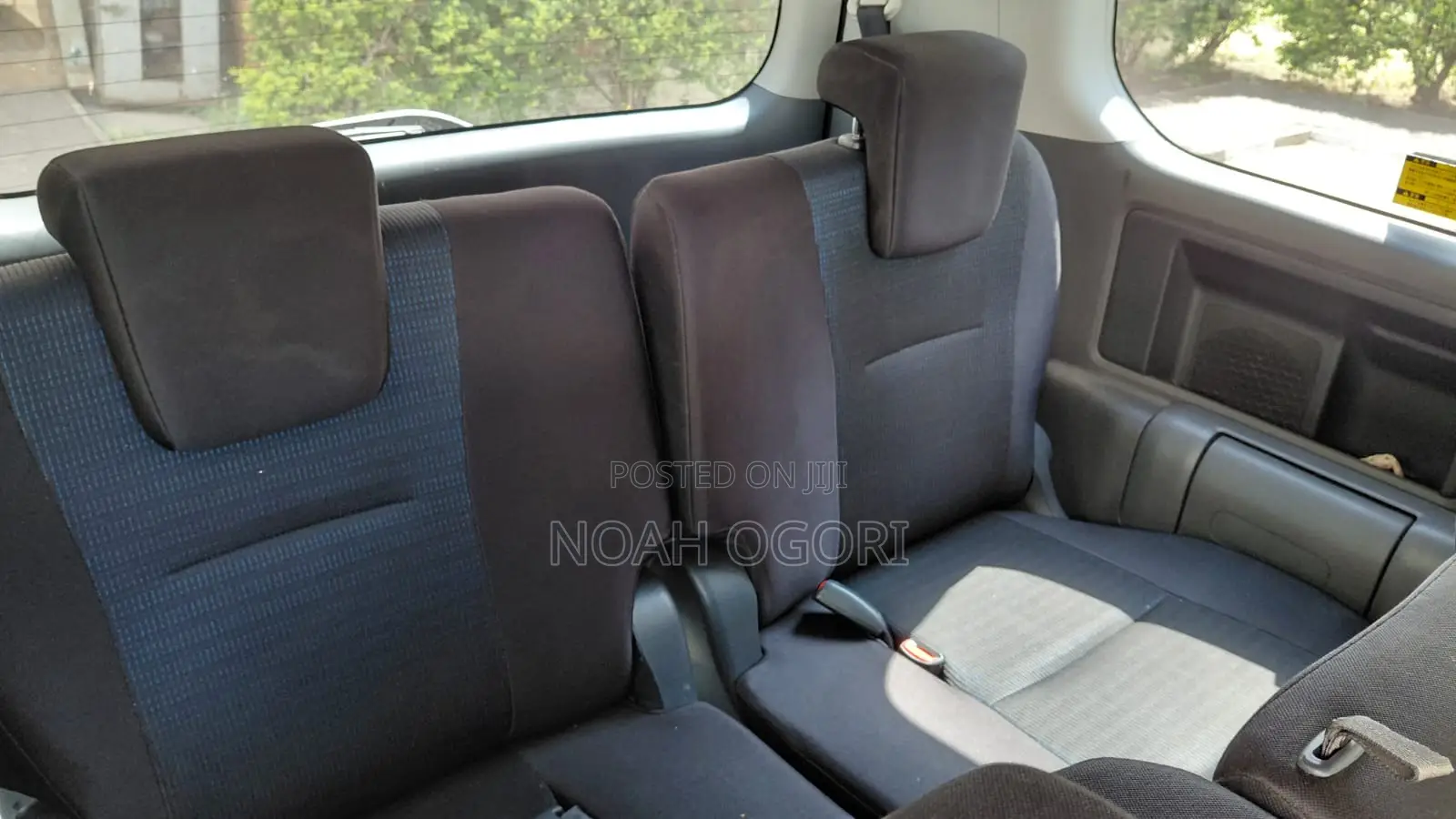 Toyota Voxy X L Edition 2WD 8-Seater 2008 White