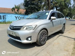 Toyota Corolla Fielder 2013 Silver
