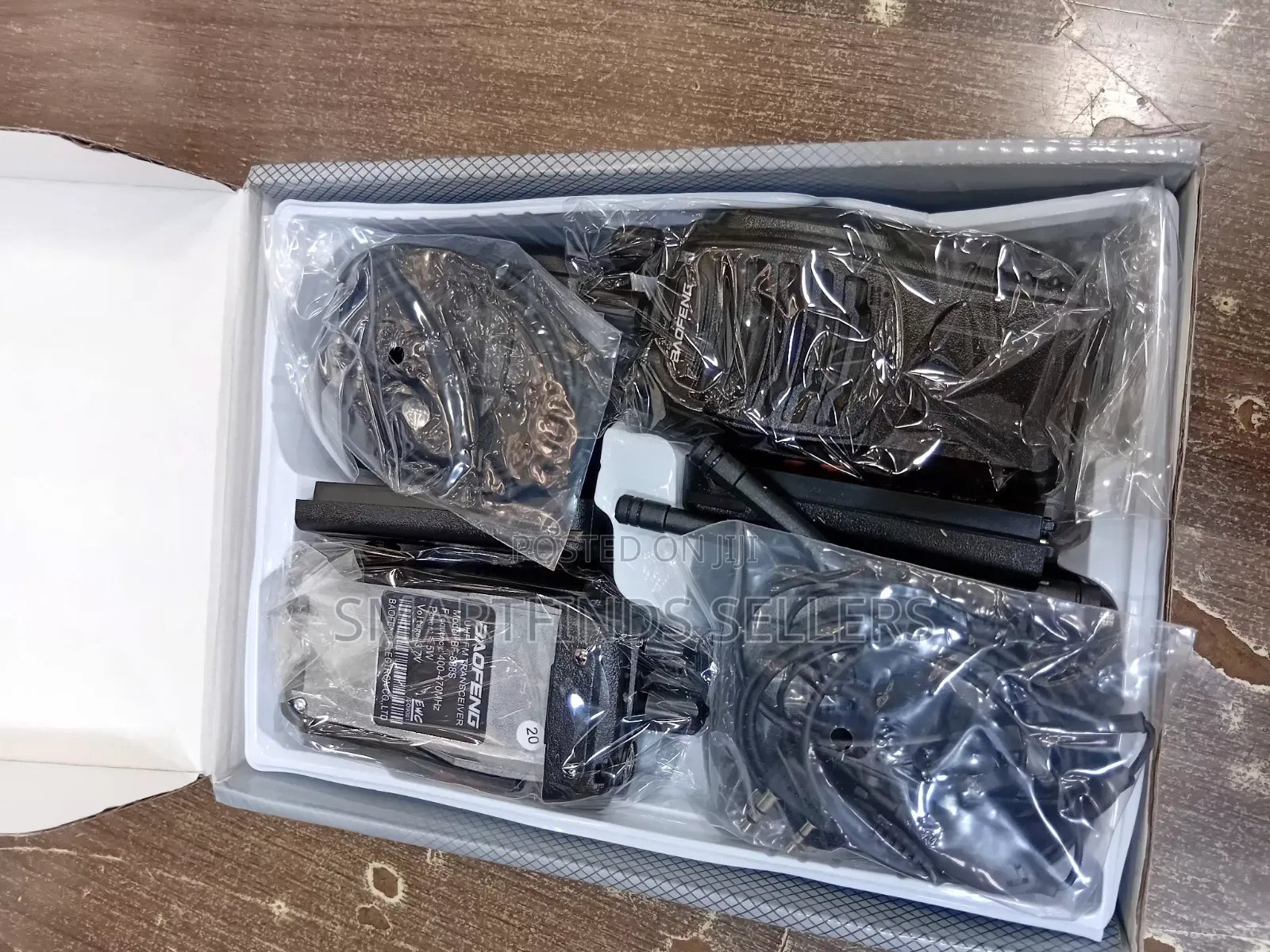 Baofeng Dual-Band Two-Way Radio – Long-Range Handheld Walkie Talkie