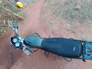 Bajaj Boxer BM100KS 2026 Red
