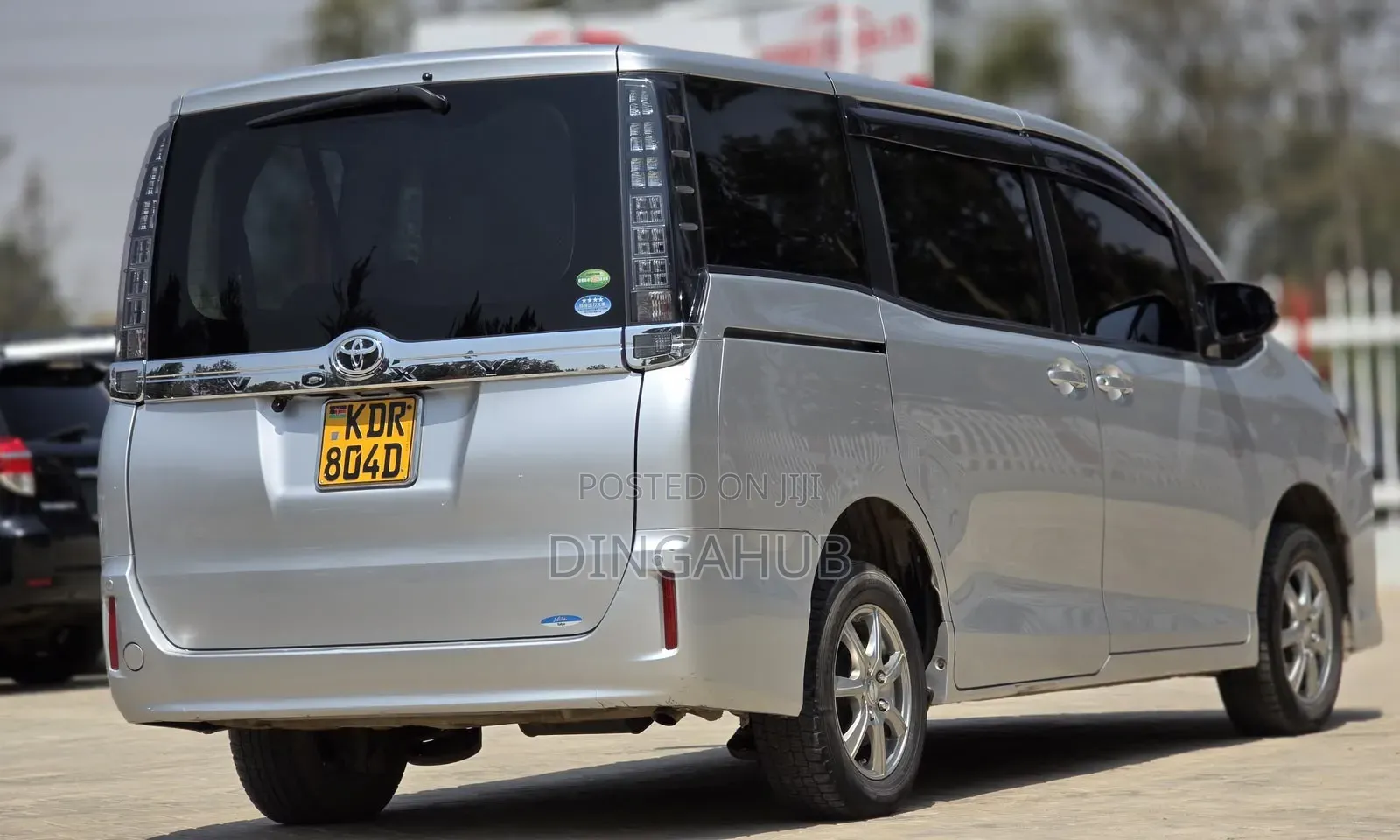 Toyota Voxy 2018 Silver