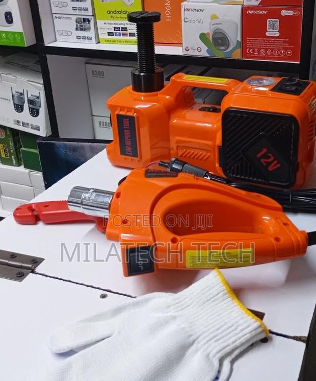 Car Lift Jack With Digital Air Compressor and LED Flashlight - thumbnail 2
