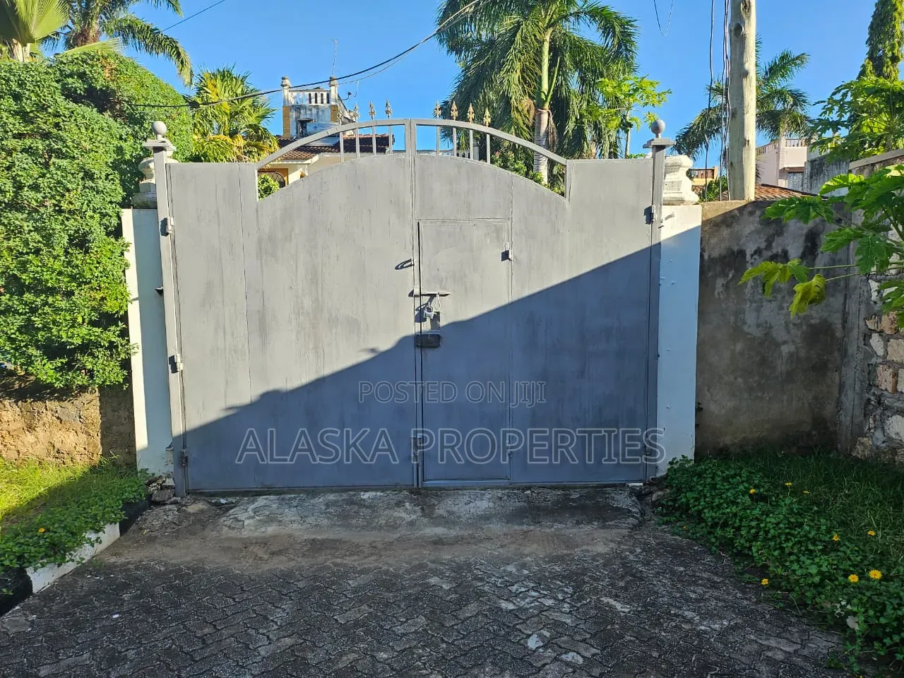4bdrm Mansion in Nyali Estate for sale
