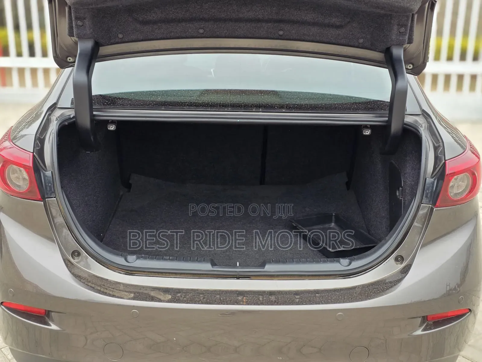 Mazda Axela 2018 Gray